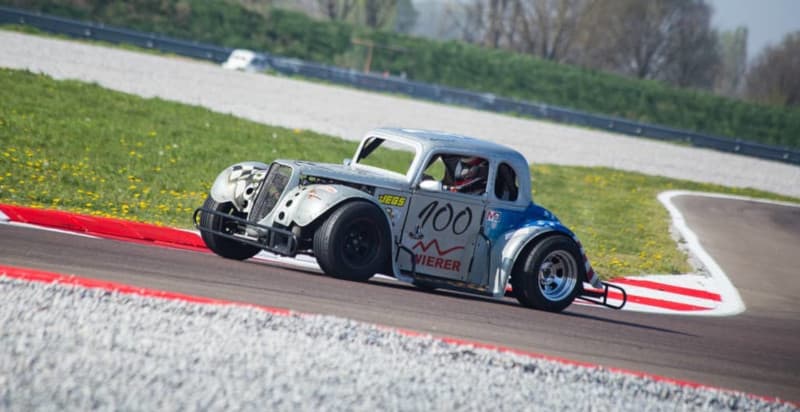 Guidare una legend car