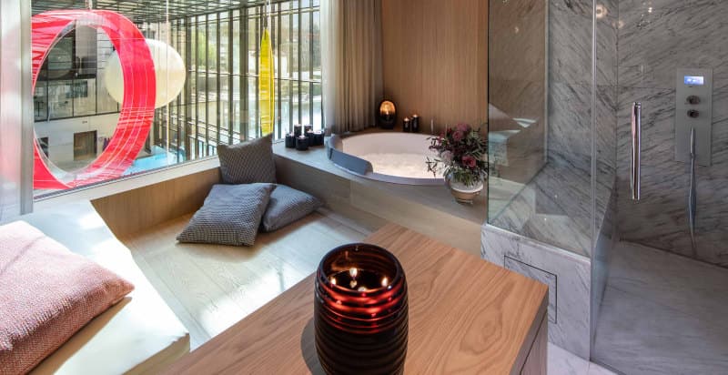 Pool Suite