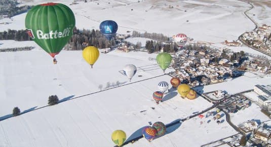 Volo romantico in mongolfiera per due